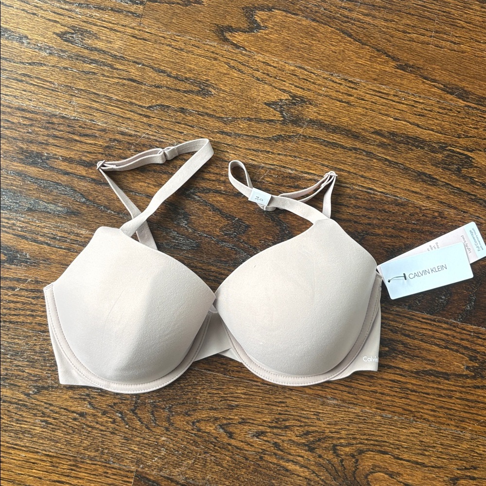 Calvin Klein Smooth T-Shirt Bra in Light Nude